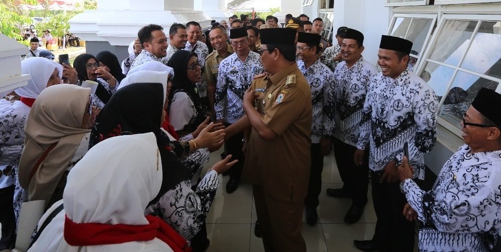 1 2 klm 5 cm Hut PGRI paman guru