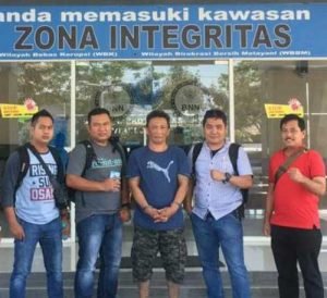 Rela Korbankan Dua Anaknya dan Berpisah Orang Tua