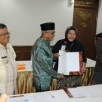 HaL 20 4 klm Martapura Penandatanganan