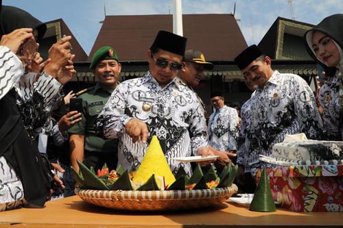 Hal 13 3 Klm Kontrak Kota PGRI