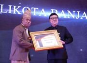 Menpan RB Beri H Ibnu Sina Penghargaan 9 Menpan RB Beri H Ibnu Sina Penghargaan
