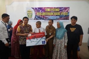 Walikota Salurkan Bantuan Kepada Penyandang Disabilitas 27 Walikota Salurkan Bantuan Kepada Penyandang Disabilitas
