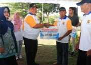 Walikota Serahkan Bantuan Rumah Swadaya