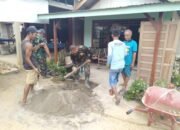 Manunggal TNI-Rakyat, Babinsa Rehab Rumah Suyati 34 Manunggal TNI-Rakyat, Babinsa Rehab Rumah Suyati