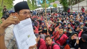Ratusan Mahasiswa Desak Pengesahan RUU Farmasi 9 Ratusan Mahasiswa Desak Pengesahan RUU Farmasi