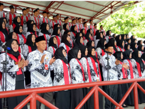 HM. Arifin Arpan Berbaur Dengan Guru 14 HM. Arifin Arpan Berbaur Dengan Guru