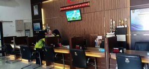 DPMPTSP Buka “Program Layanan Akhir Pekan Perizinan (Prolapzin)” 31 DPMPTSP Buka “Program Layanan Akhir Pekan Perizinan (Prolapzin)”