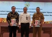 Bupati dan Ketua DPRD Balangan Terima LHP BPK-RI Semester II Tahun 2019 17 Bupati dan Ketua DPRD Balangan Terima LHP BPK-RI Semester II Tahun 2019