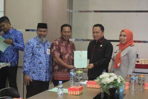 Nelayan Tangkap Dan Nelayan Budidaya Tanbu Terima Sertifikat 1 hal 16 Tanbu 25 klm 11