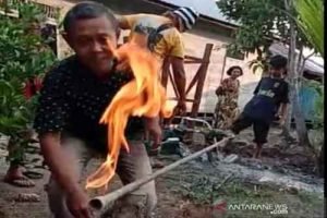 Sumur Bor di Barito Kuala Mengeluarkan Gas 8 Sumur Bor di Barito Kuala Mengeluarkan Gas