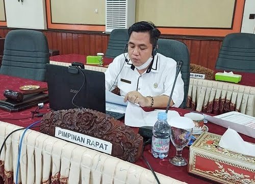 15 Bartim Wakil Ketua I DPRD Bartim Arianto S Muler
