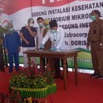 15 Kalteng 1 Penandatanganan prasasti oleh Gubernur Kalteng