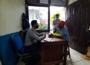 Apes! Iwan Terciduk Petugas Saat Mungut Parkir di Ritel