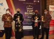 Noormiliyani Sabet Anugerah TOP Pembina BUMD 2020