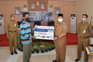 Bantuan PRS Disalurkan di Loksado dan Padang Batung