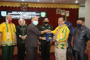 DPRD HSS Bagi Informasi dengan Dewan Tabalong