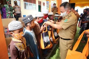 Belasan Anak Desa Sungai Dua Laut Ikut Sunat Gatis