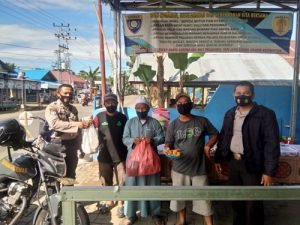 Bhabinkamtibmas Bersama Warga Buka Warung Gratis