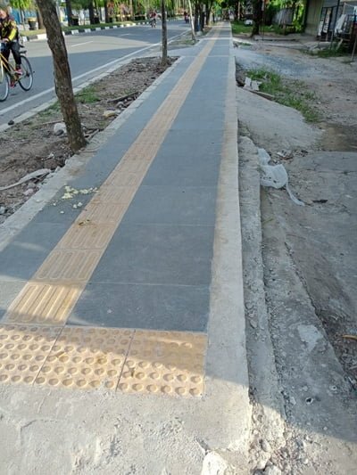 Hal 9 4 Klm Trotoar Hasan Basri