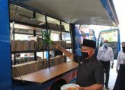 Dispersip HSU Terima Bantuan Mobil Perpustakaan
