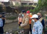 Puluhan Personel Turun Membersihkan Sungai Rimba