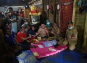 Bupati Beri Semangat Bocah Penderita Obesitas 28 Bupati Beri Semangat Bocah Penderita Obesitas
