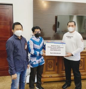 Parade Pasar Tradisional Kampung Purun, Walikota Apresiasi Dukungan Bank Kalsel