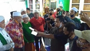 Ketua PIK : Kita Bersilaturahmi, tak Ada Kegiatan Politik" 13 Ketua PIK : Kita Bersilaturahmi, tak Ada Kegiatan Politik”