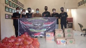 Club Motor OWLMC Salurkan Bantuan Korban Banjir Satui