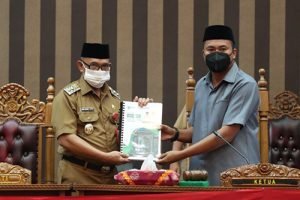 Muhammad Rusli Sampaikan RPJMD Dirapat Paripurma DPRD