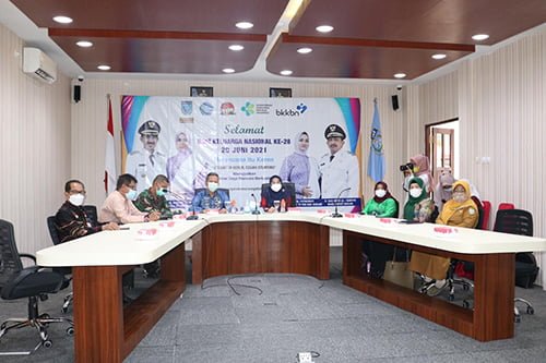 Pemkab Banjar Siap Fasilitasi Vaksinasi Ibu Hamil-Menyusui 1 Hal 16 4 KLm Martapura LAUCHING VAKSINASI