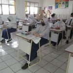 Hal 9 2 Klm Sekolah Diliburkan