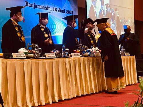 Hal 9 4 Klm Wisuda STIH