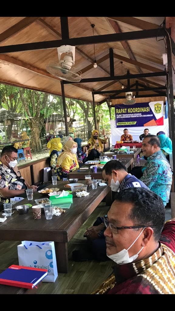 Plh Sekda Pimpin Rakor Pejabat Penatausahaan Keuangan SKPD 1 IMG 20210611 WA0006