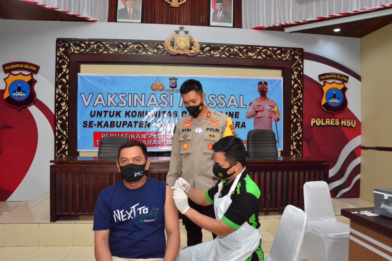 Polres HSU Sasar Tukang Ojek Diberikan Vaksin 1 IMG 20210615 WA0068
