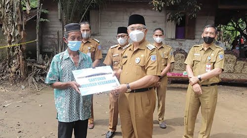 hal 12 HSS 1 3 klm 17