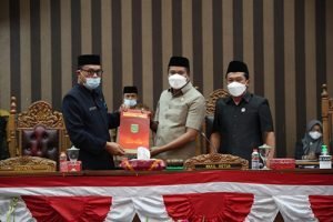 Eksekutif Sampaikan LPJ Tahun 2020 di Rapat Paripurna DPRD