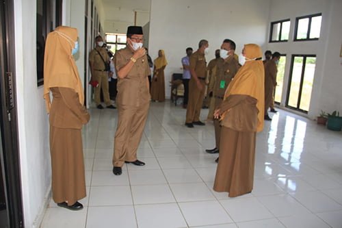 Wabup Kunjungi SOPD Lingkup Pemkab HST 2 hal 2 HST 2 3 klm 4
