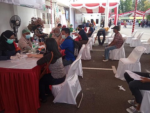 15 Kalteng 1 Vaksin massal lingkup Kejati Kalteng