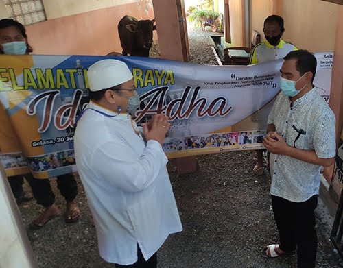 PWI Kalsel Terima Hewan Kurban dari Hasnur Group 1 Hal 9 2 Klm PWI