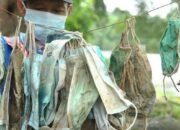 Pisah dan Dibungkus Plastik Kuning 8 Pisah dan Dibungkus Plastik Kuning