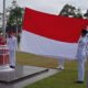 15 Bartim 1 Pengibaran bendera merah putih di halaman kantor Bupati