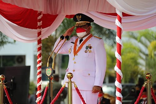 15 Kalteng HL Wagub Kalteng memimpin upacara HUT RI