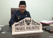 Nakes dan Masyarakat Garda Terdepan Tangani COVID-19