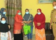Sekda Bantu Paket Anak Yatim Banjarbaru 23 Sekda Bantu Paket Anak Yatim Banjarbaru