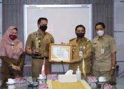 Walikota Banjarmasin Serahkan Piagam Provinsi Prestasi Kelurahan Belitung Utara 28 Walikota Banjarmasin Serahkan Piagam Provinsi Prestasi Kelurahan Belitung Utara