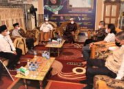 PASKA Kebakaran, UPZ Bank Kalsel Serahkan Bantuan Ponpes Al Falah Putra Melalui Komisi II DPR Provinsi Kalsel