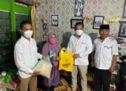 Lanjutkan Program Jumat Berkah, YN'S Center Salurkan Bantuan di Pengambangan 15 Lanjutkan Program Jumat Berkah, YN’S Center Salurkan Bantuan di Pengambangan