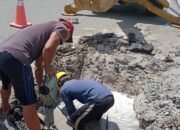 Pipa Tranfer PDAM Bocor, Distribusi Air ke Sebagian Pelanggan Banjar Utara dan Selatan Terganggu Enam Jam 34 Pipa Tranfer PDAM Bocor, Distribusi Air ke Sebagian Pelanggan Banjar Utara dan Selatan Terganggu Enam Jam