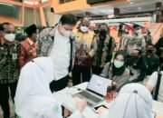 Airlangga Hartarto Puji Kesadaran Apresiasi Masyarakat Banjarmasin untuk Bervaksin 15 Airlangga Hartarto Puji Kesadaran Apresiasi Masyarakat Banjarmasin untuk Bervaksin